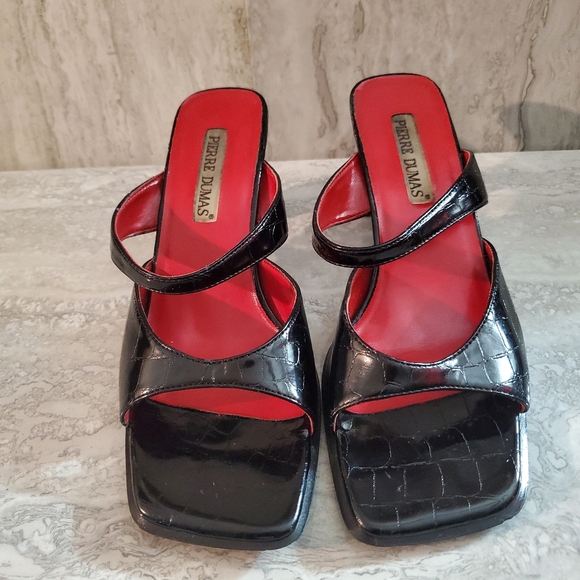 Pierre Dumas Mules - Picture 7 of 8